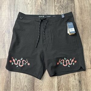 Roark Swim Boardshorts Snake Design Men’s Size 33 Black